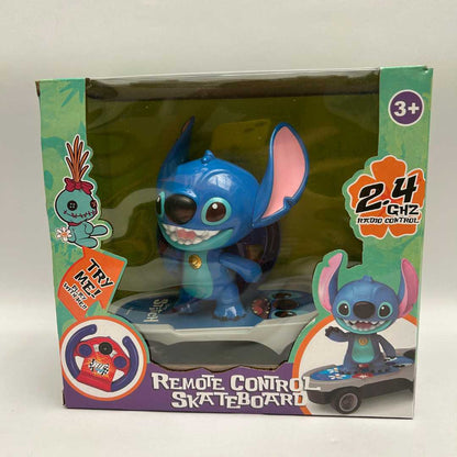 Juguete de Stitch en patineta con control remoto, luz y movimiento🛹