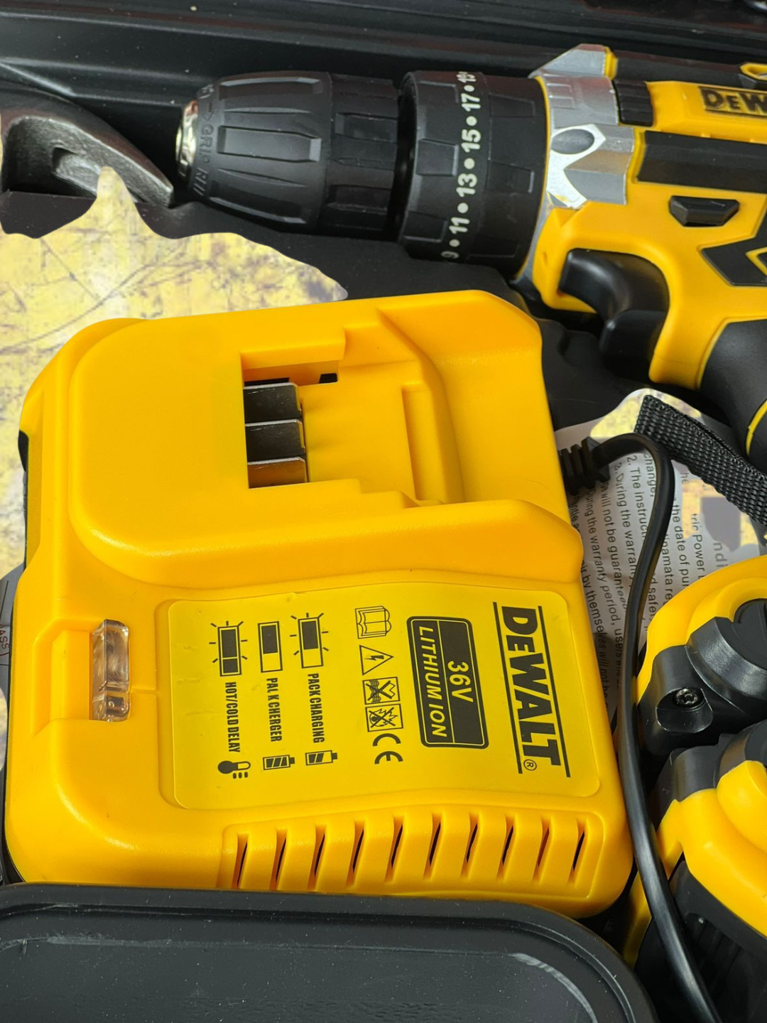 TALADRO DEWALT INALAMBRICO + KIT DE 49 HERRAMIENTAS 🧰🛠️