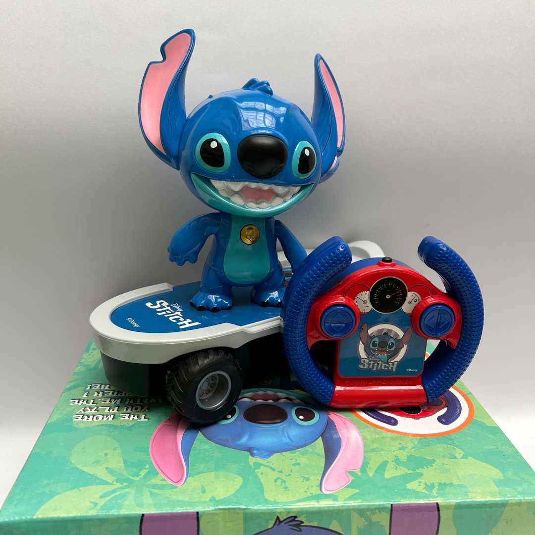 Juguete de Stitch en patineta con control remoto, luz y movimiento🛹